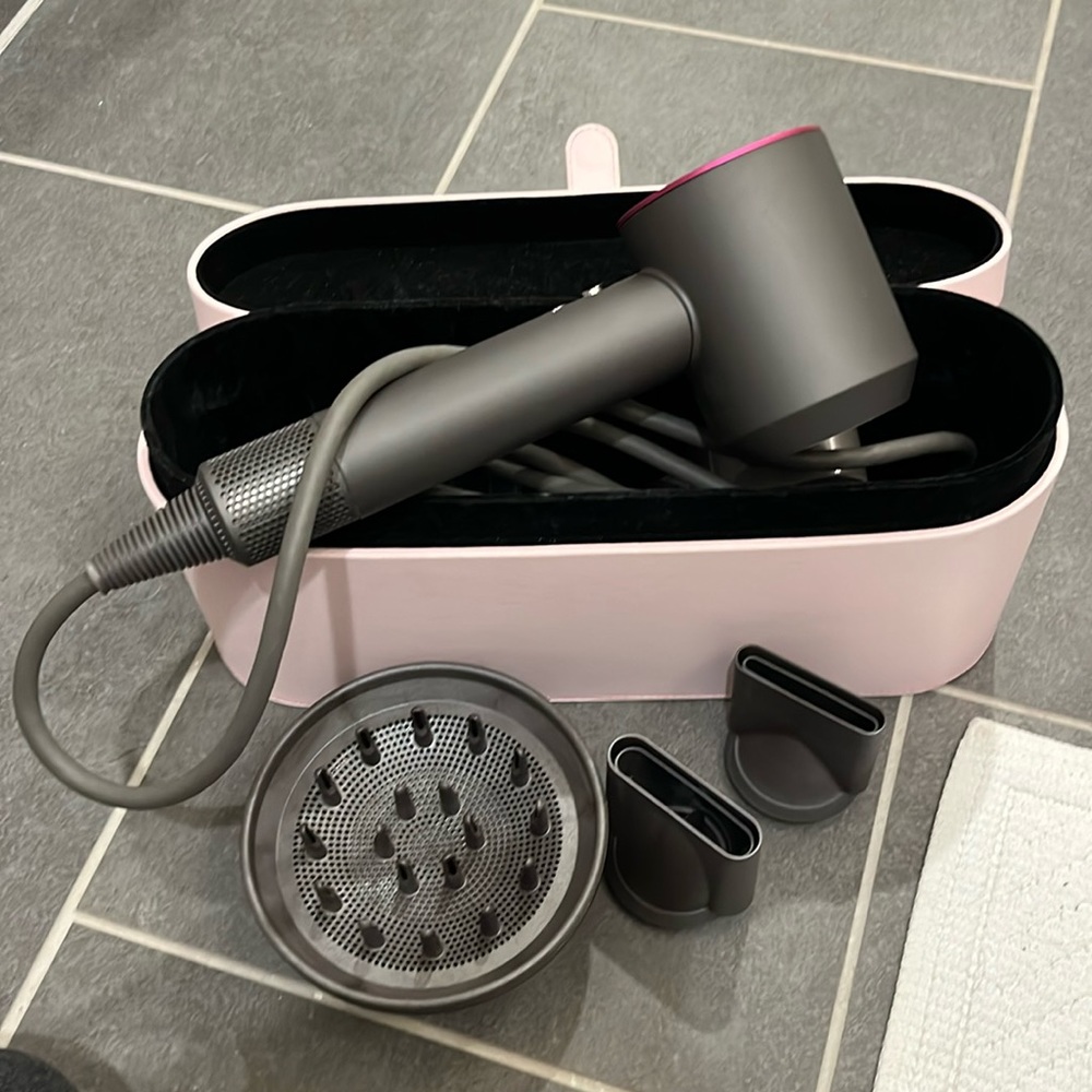 Dyson supersonic hair dryer